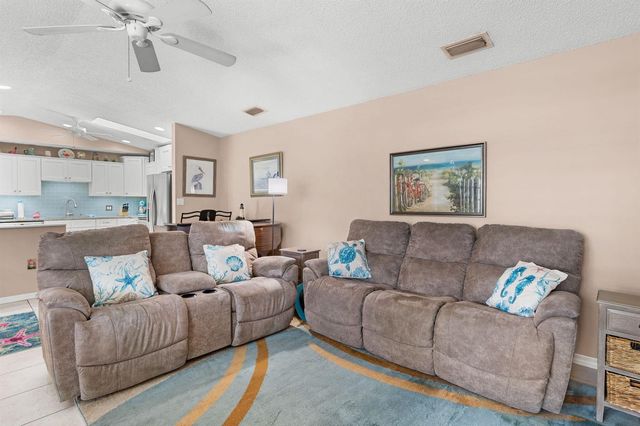 1531 Pheasant Walk C, Fort Pierce, FL 34950