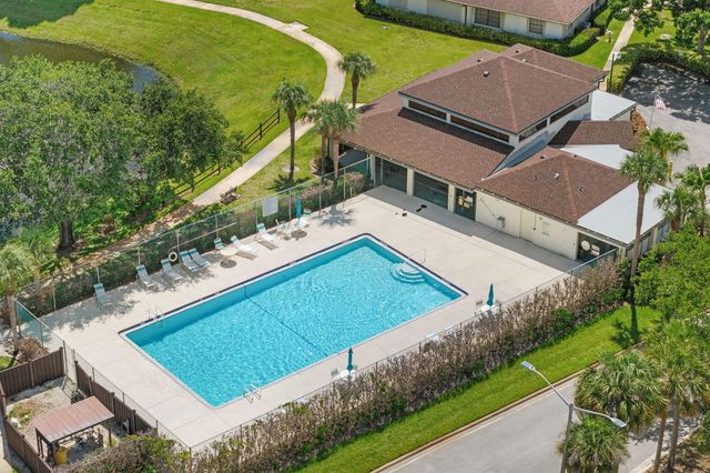 1531 Pheasant Walk C, Fort Pierce, FL 34950