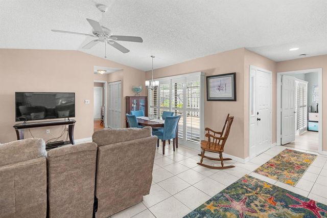 1531 Pheasant Walk C, Fort Pierce, FL 34950