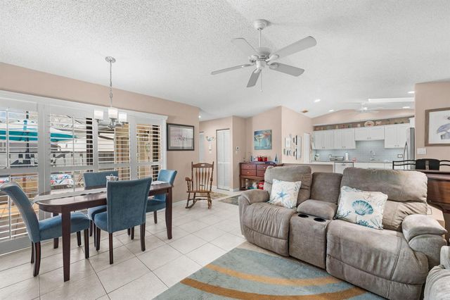 1531 Pheasant Walk C, Fort Pierce, FL 34950