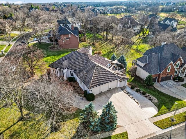 9636 Cailler Drive, Lenexa, KS 66220