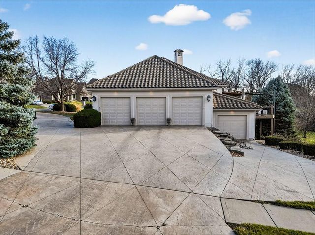 9636 Cailler Drive, Lenexa, KS 66220