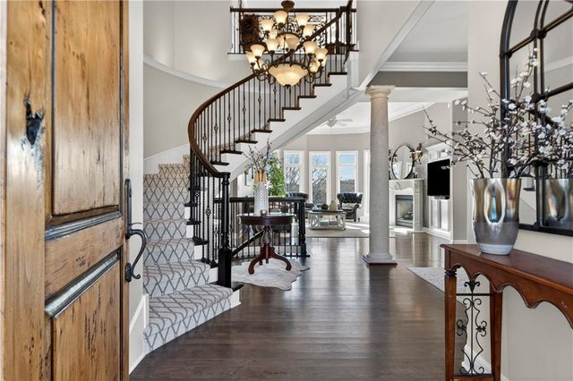 9636 Cailler Drive, Lenexa, KS 66220