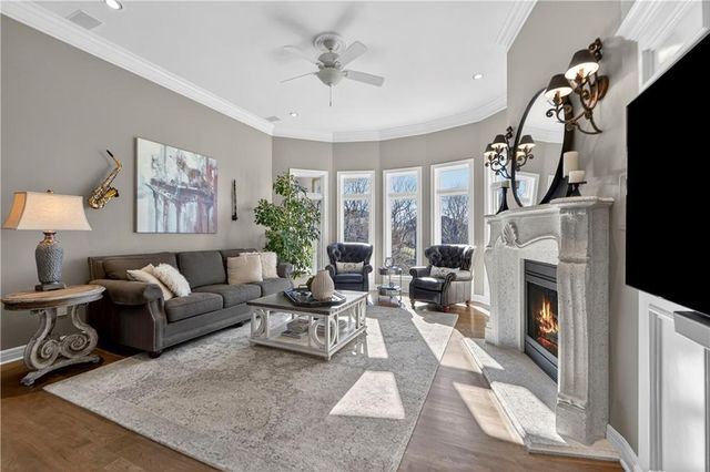 9636 Cailler Drive, Lenexa, KS 66220