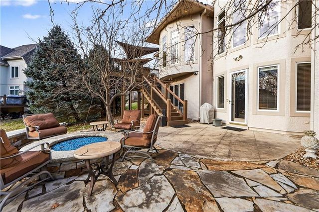 9636 Cailler Drive, Lenexa, KS 66220