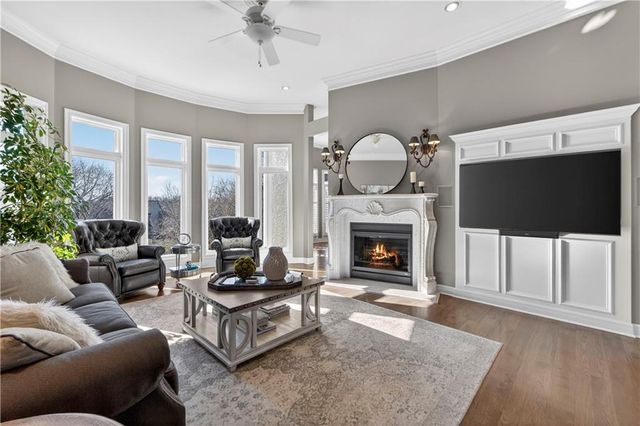 9636 Cailler Drive, Lenexa, KS 66220