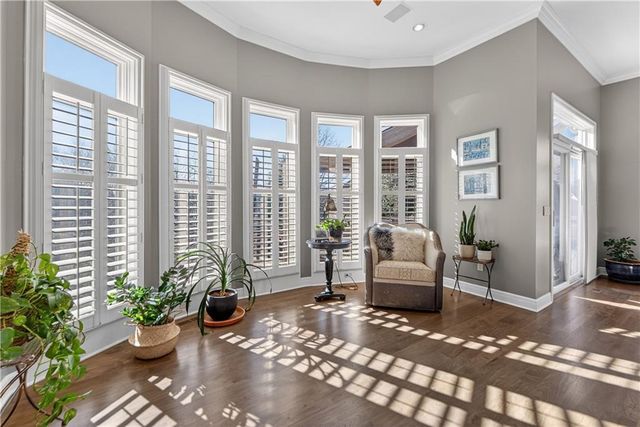 9636 Cailler Drive, Lenexa, KS 66220