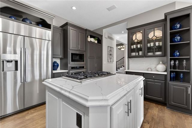 9636 Cailler Drive, Lenexa, KS 66220