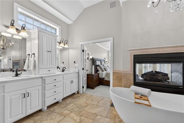 9636 Cailler Drive, Lenexa, KS 66220