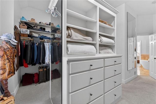 9636 Cailler Drive, Lenexa, KS 66220