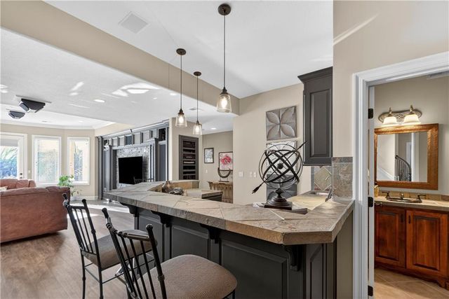 9636 Cailler Drive, Lenexa, KS 66220