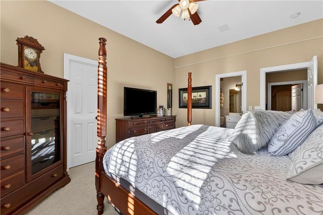 9636 Cailler Drive, Lenexa, KS 66220