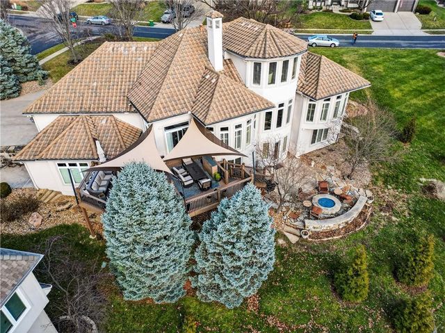 9636 Cailler Drive, Lenexa, KS 66220