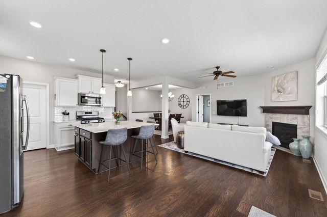 8306 63rd Street S, Cottage Grove, MN 55016