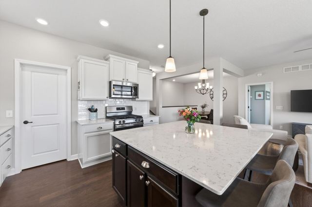 8306 63rd Street S, Cottage Grove, MN 55016