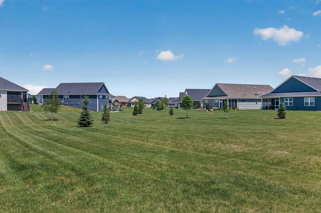 8306 63rd Street S, Cottage Grove, MN 55016