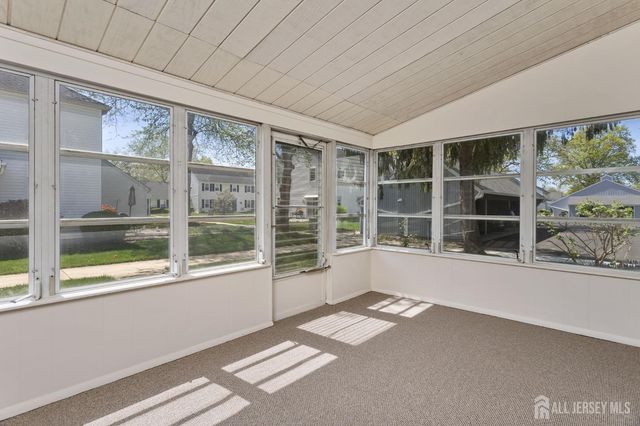 27 Bradford Lane B, Monroe, NJ 08831