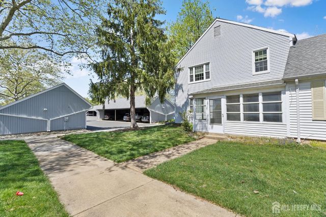 27 Bradford Lane B, Monroe, NJ 08831