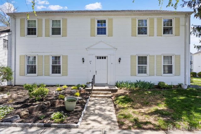 27 Bradford Lane B, Monroe, NJ 08831