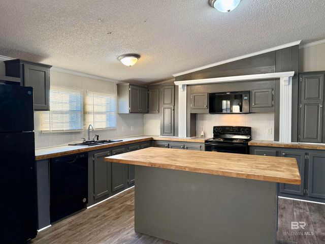 8028 Upper Creek Road, Brewton, AL 36426