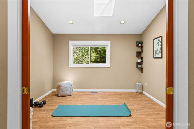 23811 NE 43rd Street, Redmond, WA 98053