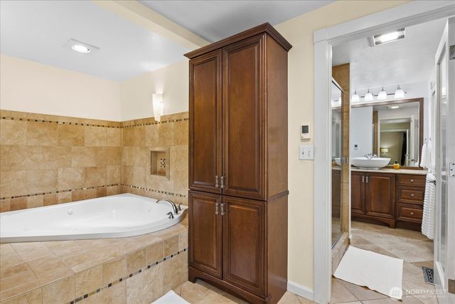 23811 NE 43rd Street, Redmond, WA 98053