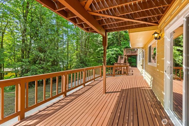 23811 NE 43rd Street, Redmond, WA 98053