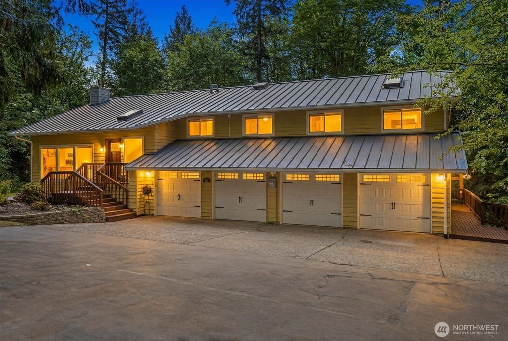 23811 NE 43rd Street, Redmond, WA 98053