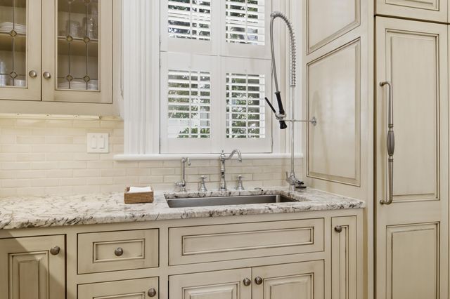 7 Legare Street, Charleston, SC 29401