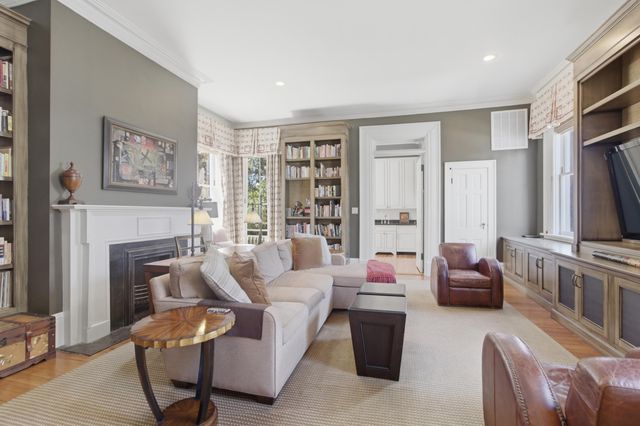 7 Legare Street, Charleston, SC 29401