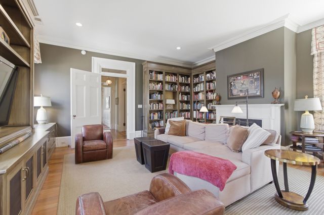 7 Legare Street, Charleston, SC 29401