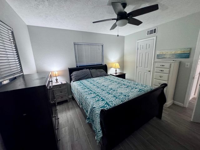 219 Lakeside Drive, Kemah, TX 77565