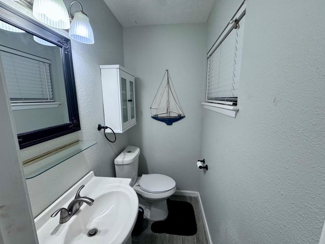 219 Lakeside Drive, Kemah, TX 77565