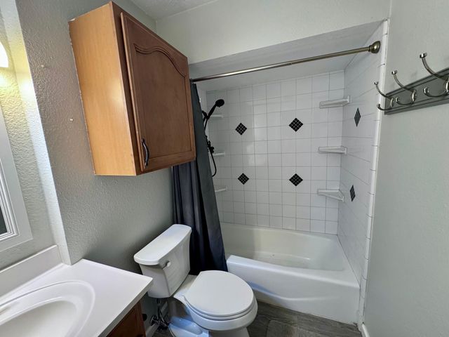 219 Lakeside Drive, Kemah, TX 77565