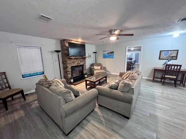 219 Lakeside Drive, Kemah, TX 77565