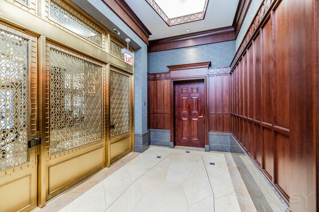 21 E Huron Street 1207, Chicago, IL 60611
