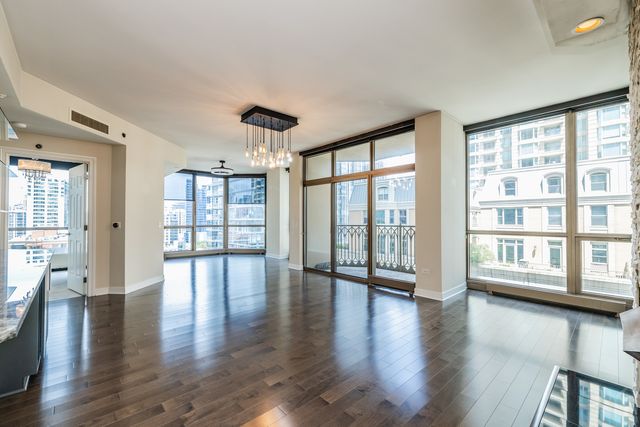21 E Huron Street 1207, Chicago, IL 60611