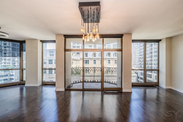 21 E Huron Street 1207, Chicago, IL 60611
