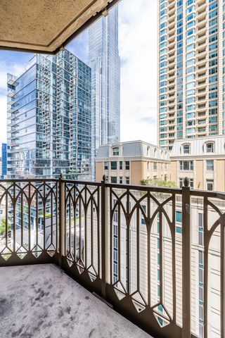21 E Huron Street 1207, Chicago, IL 60611