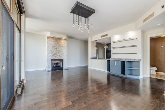 21 E Huron Street 1207, Chicago, IL 60611