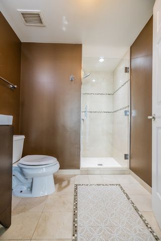 21 E Huron Street 1207, Chicago, IL 60611