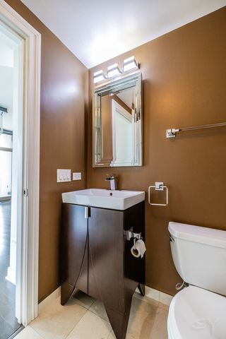 21 E Huron Street 1207, Chicago, IL 60611