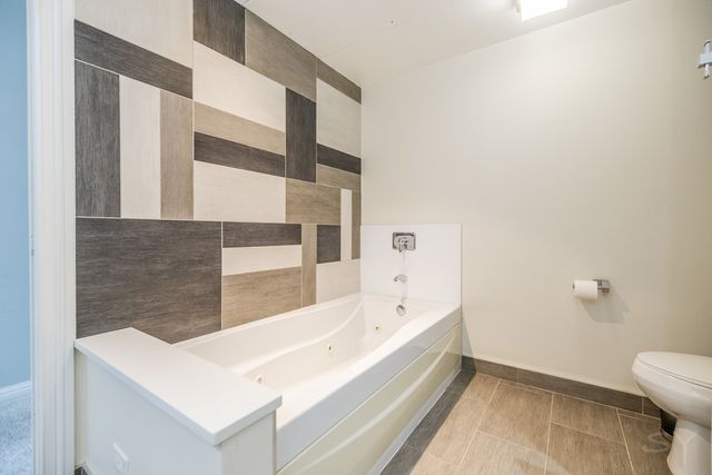 21 E Huron Street 1207, Chicago, IL 60611