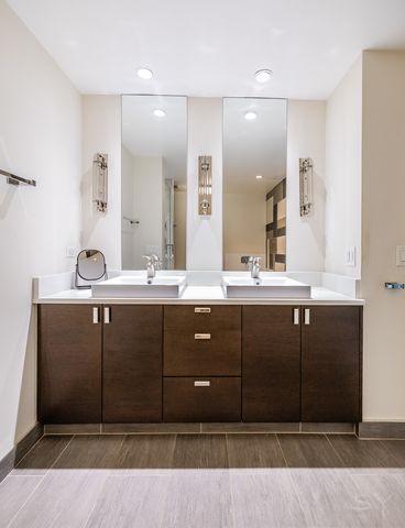 21 E Huron Street 1207, Chicago, IL 60611