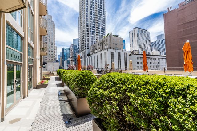 21 E Huron Street 1207, Chicago, IL 60611