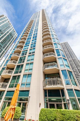 21 E Huron Street 1207, Chicago, IL 60611