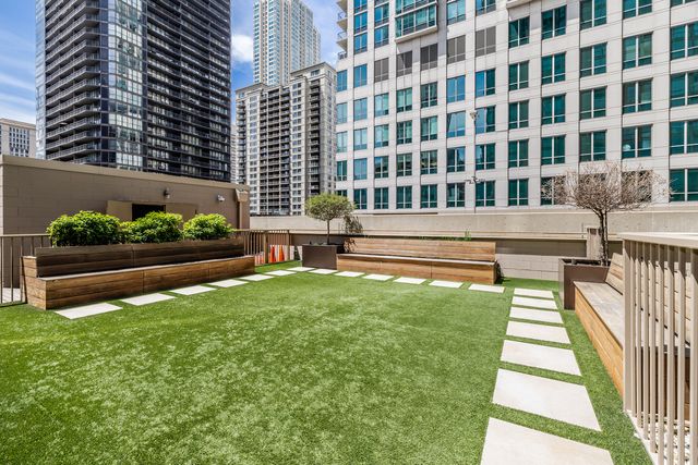 21 E Huron Street 1207, Chicago, IL 60611