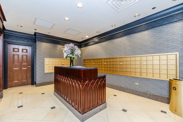21 E Huron Street 1207, Chicago, IL 60611