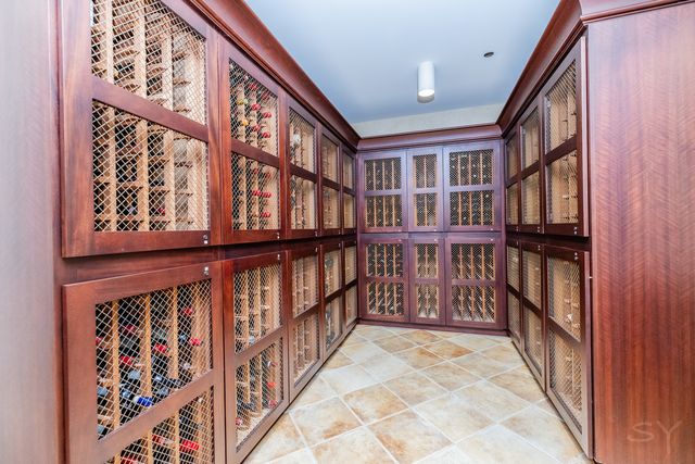 21 E Huron Street 1207, Chicago, IL 60611