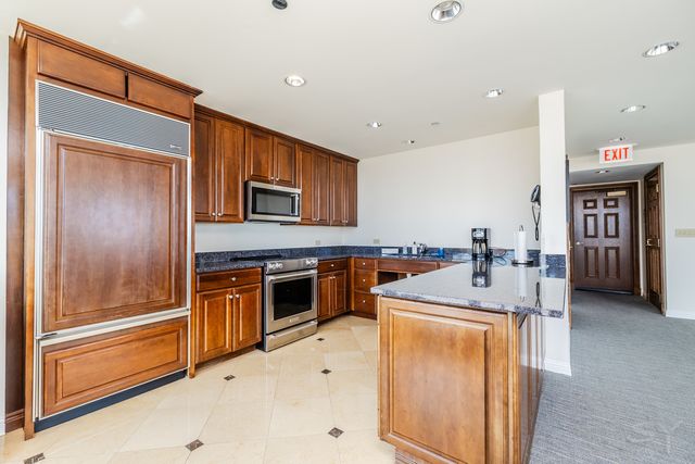 21 E Huron Street 1207, Chicago, IL 60611